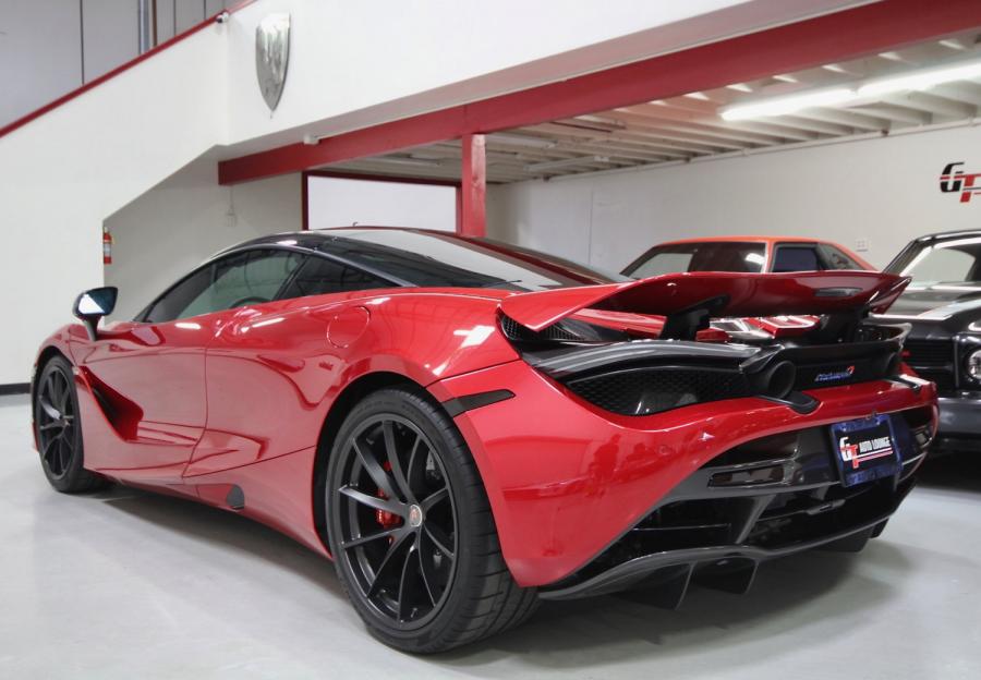  McLaren 720S Performance 2018 года  (фото 9 из 60)